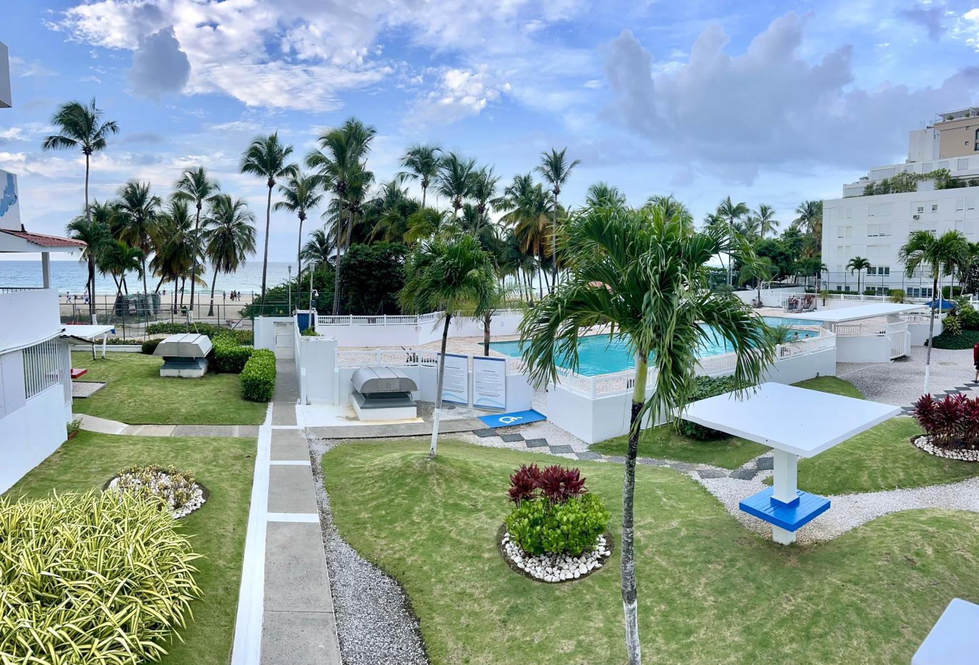 Beachfront Tropical Tantra Apartment San Juan Buitenkant foto