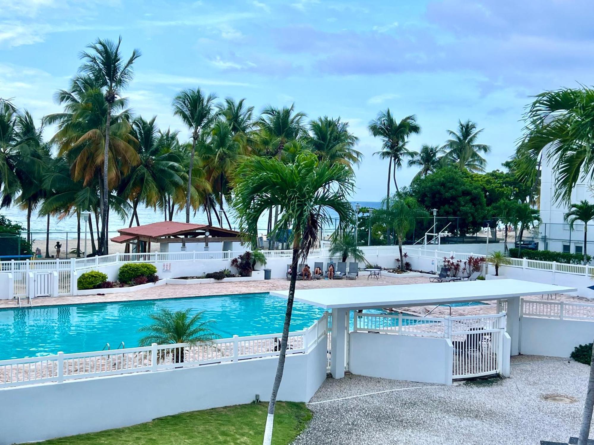 Beachfront Tropical Tantra Apartment San Juan Buitenkant foto